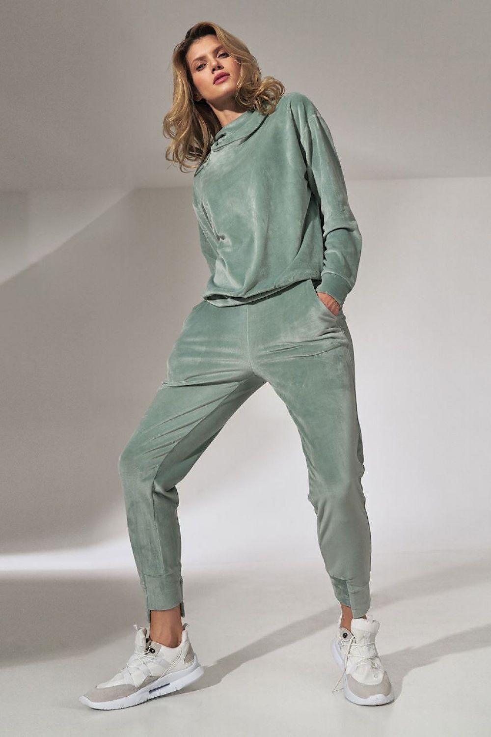  Pantaloni model 151806 Figl 